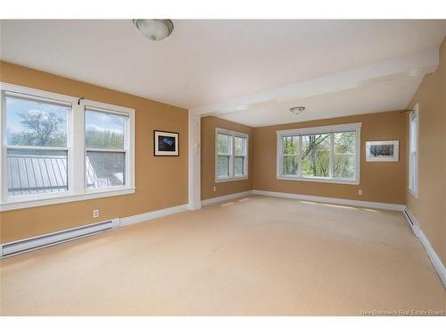 332 Saunders St, Fredericton, NB 