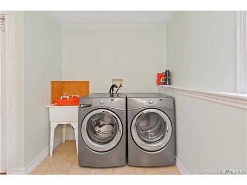 28 Brandon Crt, Fredericton, NB 