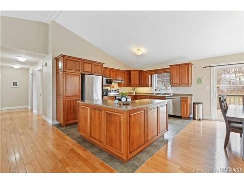 28 Brandon Crt, Fredericton, NB 