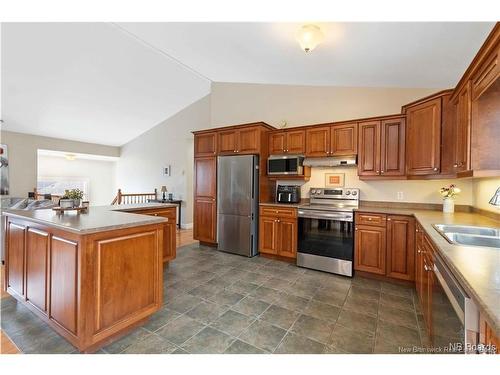 28 Brandon Crt, Fredericton, NB 
