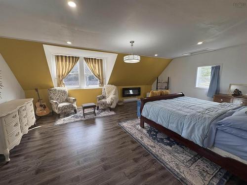 1379 Salmon River Road, L'Ardoise, NS 