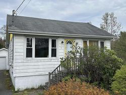 14 Terence Bay Road Whites Lake, NS B3T 1W4