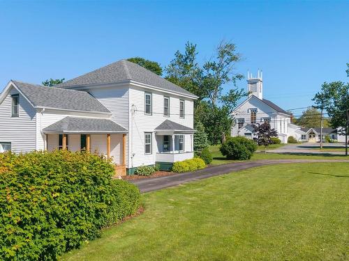 6 Hamilton Avenue, Brookfield, NS 