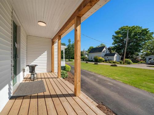 6 Hamilton Avenue, Brookfield, NS 