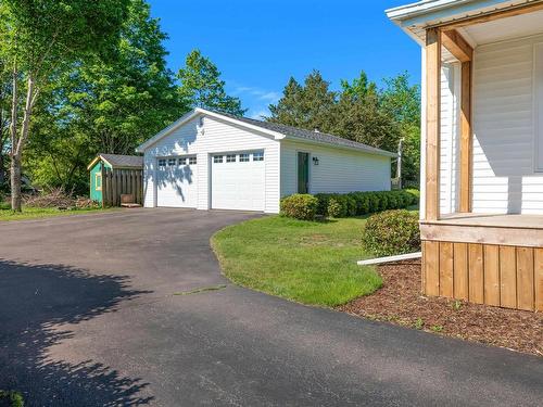6 Hamilton Avenue, Brookfield, NS 