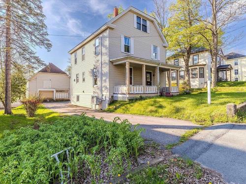 99 Dufferin Street, Bridgewater, NS 