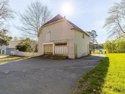 99 Dufferin Street, Bridgewater, NS 
