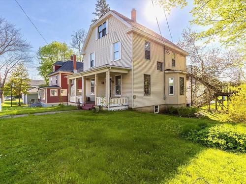 99 Dufferin Street, Bridgewater, NS 