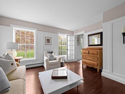 298 St Andrews Drive, Fall River, NS 