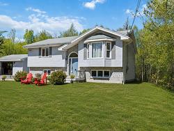 1 St George Boulevard  Hammonds Plains, NS B4B 1K7