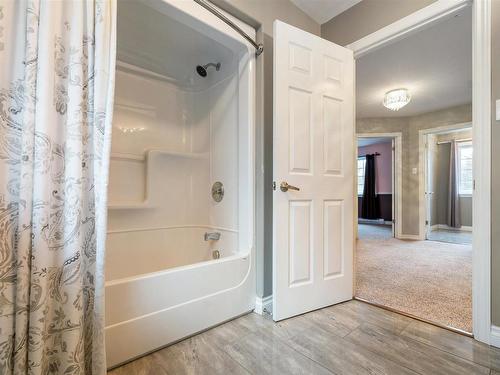 17 Pineview Crescent, Stellarton, NS 