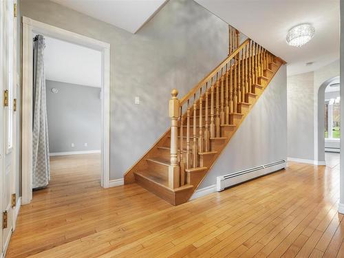 17 Pineview Crescent, Stellarton, NS 