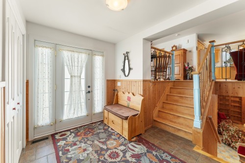 Hall d'entrée/Vestibule - 664 Av. Stéphane, Magog, QC - Indoor Photo Showing Other Room