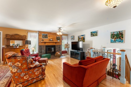 Salon - 664 Av. Stéphane, Magog, QC - Indoor Photo Showing Living Room With Fireplace