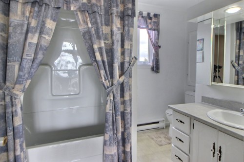 Salle de bains - 582 Rue Dalquier, Amos, QC 