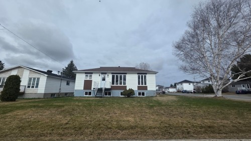 Façade - 582 Rue Dalquier, Amos, QC 