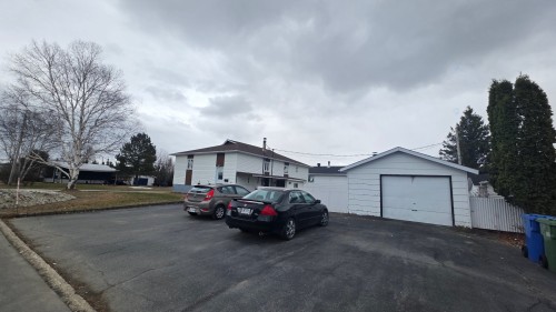 Stationnement - 582 Rue Dalquier, Amos, QC 