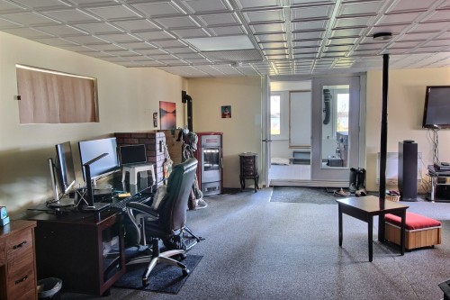 Salle familiale - 10282 Ch. Du Vallon, Rouyn-Noranda, QC - Indoor