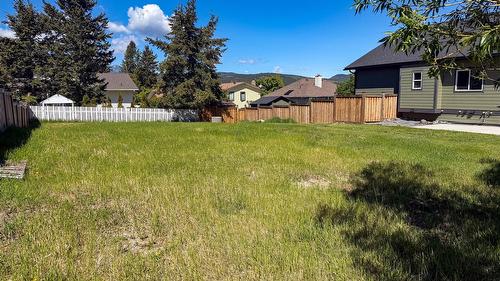 1605 8Th Avenue, Cranbrook, BC - Outdoor