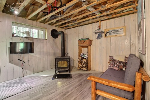 Family Room - 195 6E Rang, Bonsecours, QC - Indoor Photo Showing Basement