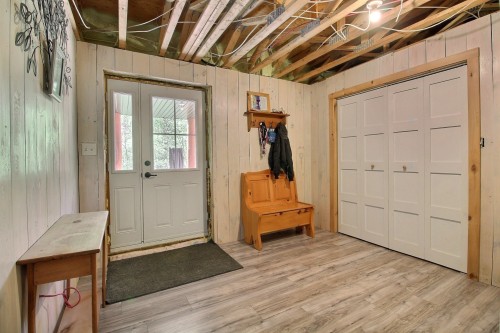 Mud Room - 195 6E Rang, Bonsecours, QC - Indoor Photo Showing Other Room