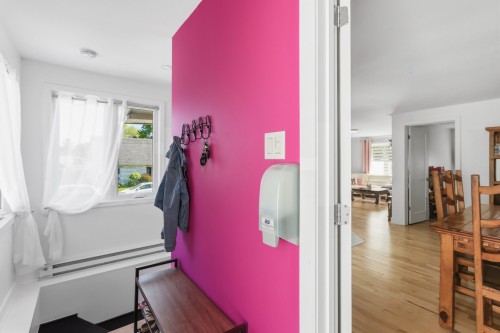 Mud Room - 43 Rue Jeanne-D'Arc, Châteauguay, QC - Indoor