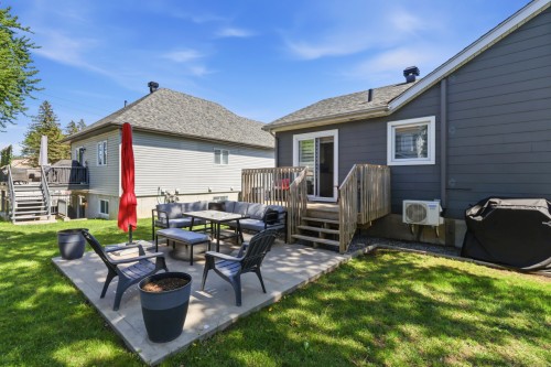 Courtyard - 43 Rue Jeanne-D'Arc, Châteauguay, QC - Outdoor With Deck Patio Veranda With Exterior