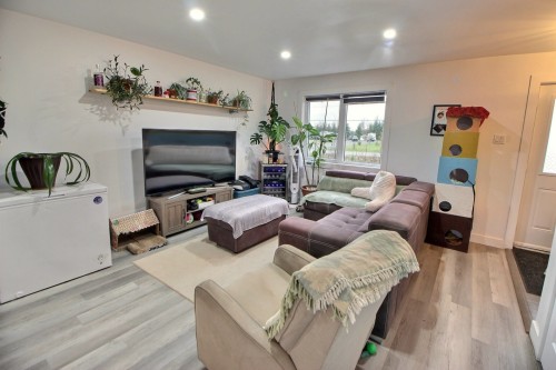 Living Room - 3  - 3A Rue Lafrance, La Corne, QC - Indoor Photo Showing Other Room