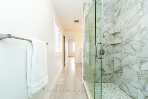 3773 Quiet Creek Drive, Mississauga, ON - Indoor Photo Showing Bathroom