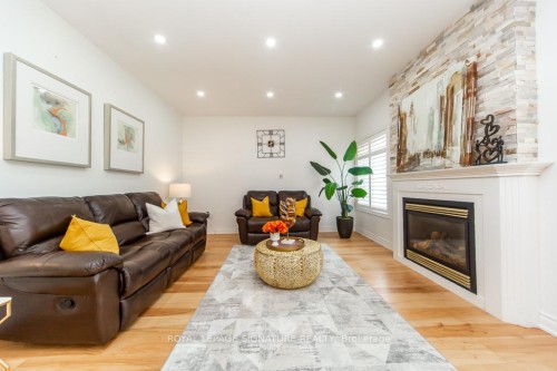 3773 Quiet Creek Drive, Mississauga, ON - Indoor Photo Showing Living Room With Fireplace