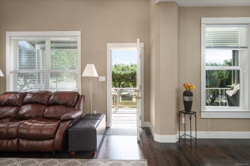 6196 Strathcona Pl, Nanaimo, BC 
