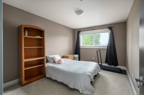 6196 Strathcona Pl, Nanaimo, BC 