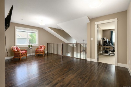 6196 Strathcona Pl, Nanaimo, BC 