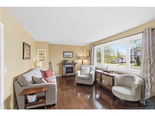 204 Macfarlane St, Fredericton, NB 