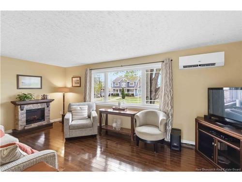 204 Macfarlane St, Fredericton, NB 