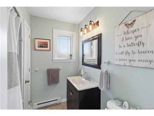 204 Macfarlane St, Fredericton, NB 