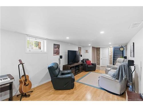 204 Macfarlane St, Fredericton, NB 