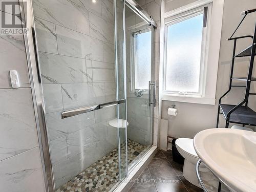 277 Powell Avenue, Ottawa, ON - Indoor Photo Showing Bathroom