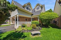 4 HENDERSON DRIVE  Whitby (Pringle Creek), ON L1N 7Y2