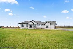 2027 Naleway Road  East St Paul, MB R2E 1E2
