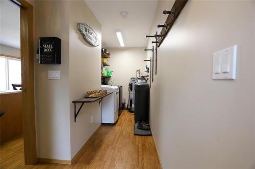 88 Second Avenue Sw, Teulon, MB - Indoor Photo Showing Other Room