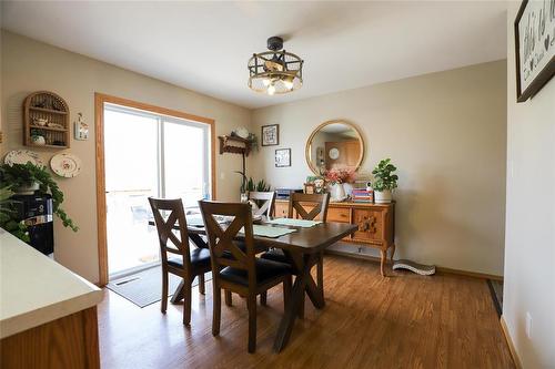 88 Second Avenue Sw, Teulon, MB - Indoor Photo Showing Dining Room