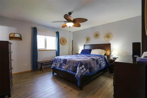 88 Second Avenue Sw, Teulon, MB - Indoor Photo Showing Bedroom