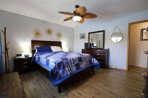 88 Second Avenue Sw, Teulon, MB - Indoor Photo Showing Bedroom