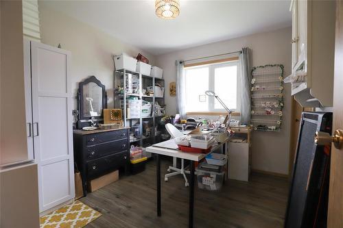 88 Second Avenue Sw, Teulon, MB - Indoor