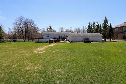 88 Second Avenue Sw, Teulon, MB - Outdoor With Backyard