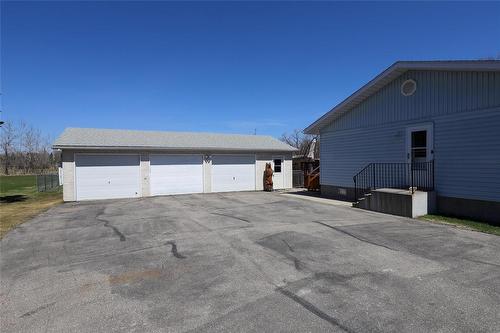 88 Second Avenue Sw, Teulon, MB - Outdoor