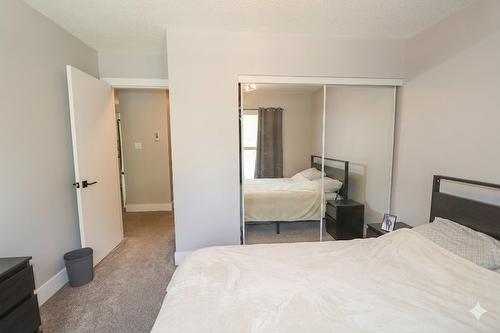 221-223-1051 Gerry Sorensen Way, Kimberley, BC - Indoor Photo Showing Bedroom