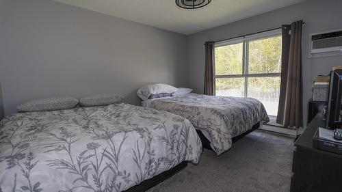 221-223-1051 Gerry Sorensen Way, Kimberley, BC - Indoor Photo Showing Bedroom
