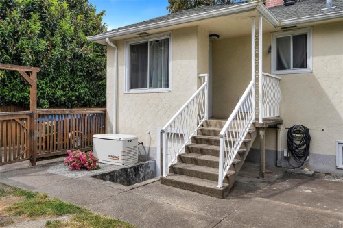 636 Coronation Ave, Duncan, BC 